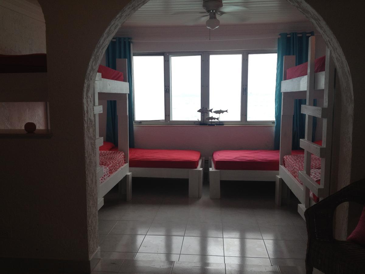 Bahasea Backpackers Hostel Nassau Bagian luar foto